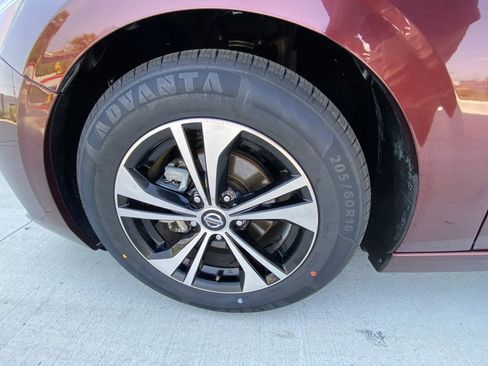 Used 2022 Nissan Sentra SV FWD image 13