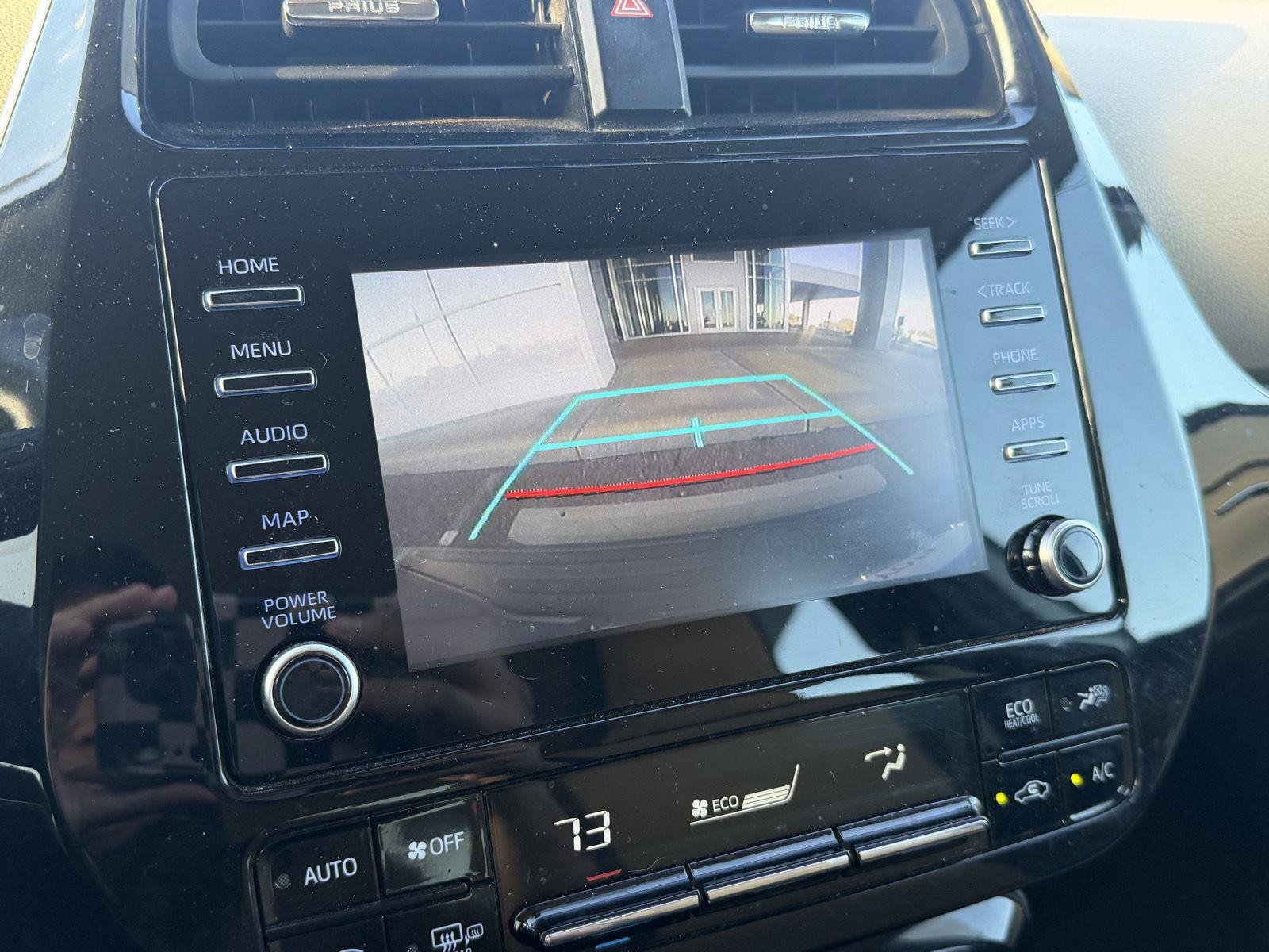 Used 2020 Toyota Prius LE AWD/4WD image 19