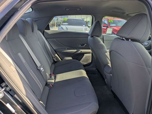 Certified 2025 Hyundai Elantra Sport FWD image 28