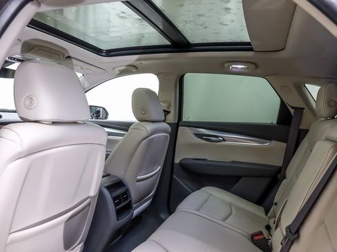 Used 2019 Cadillac XT5 Luxury image 11