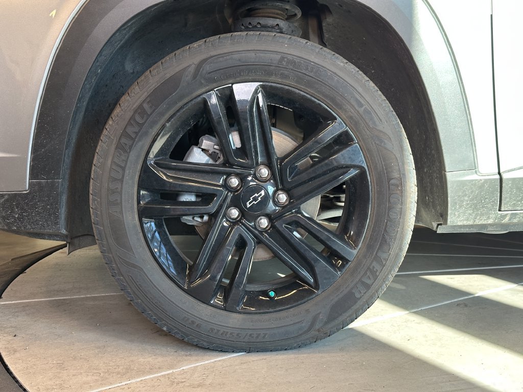 Used 2025 Chevrolet Trax ACTIV w/ Driver Confidence Package FWD image 24