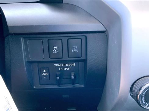 Used 2019 Toyota Tundra SR5 w/ SR5 Upgrade Package image 34