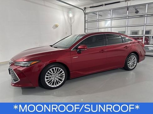 Used 2021 Toyota Avalon Limited image 5