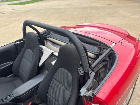 Used 1999 MAZDA MX-5 Miata RWD image 13