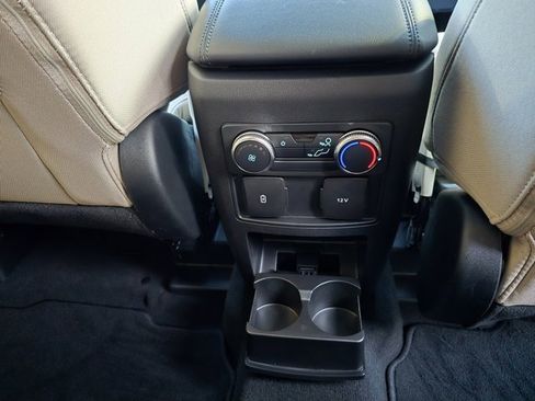 Used 2022 Ford Explorer XLT image 33