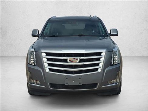 Used 2018 Cadillac Escalade Premium Luxury image 2