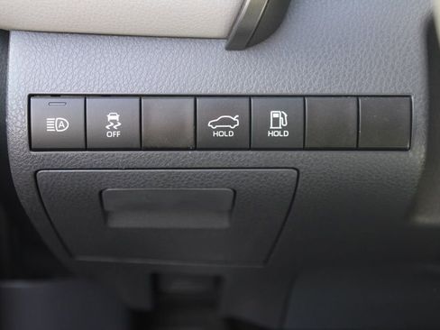 Used 2023 Toyota Camry XSE FWD image 18