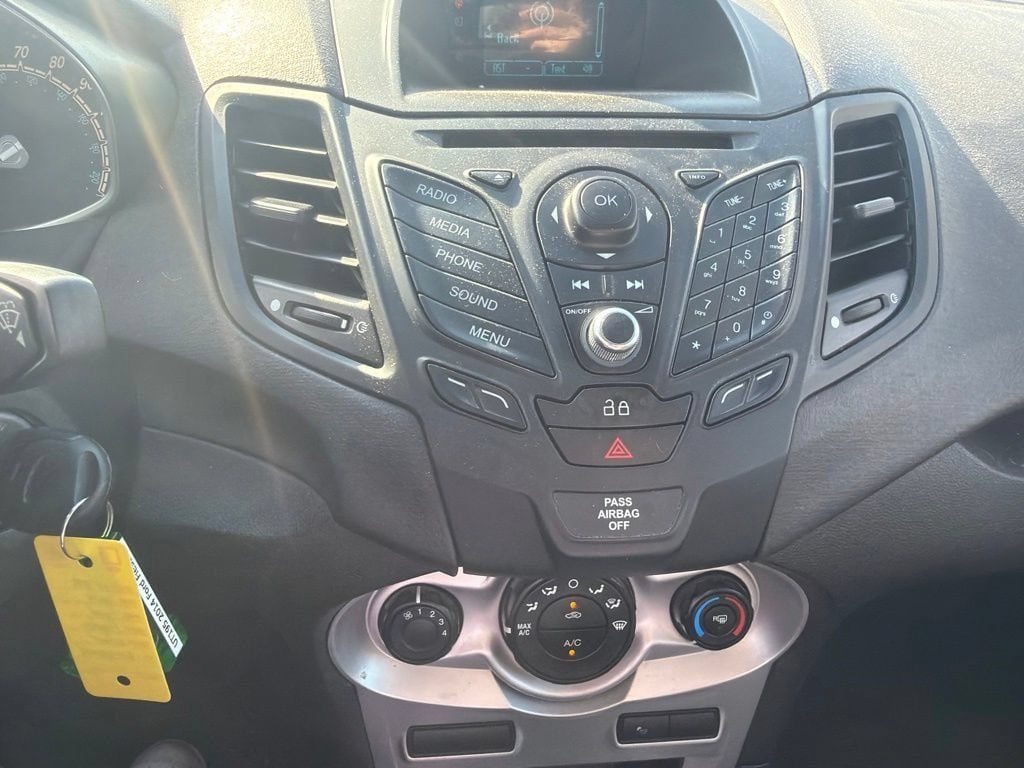 Used 2014 Ford Fiesta SE FWD image 16