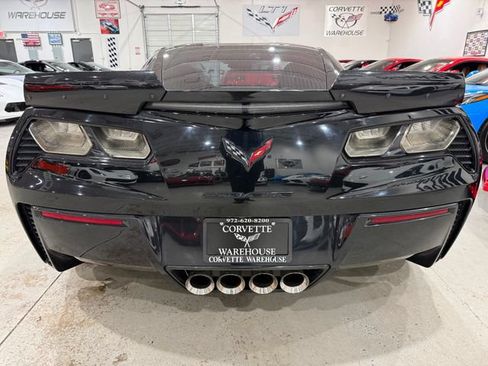 Used 2015 Chevrolet Corvette Z06 w/ 3LZ Preferred Equipment Group RWD image 4