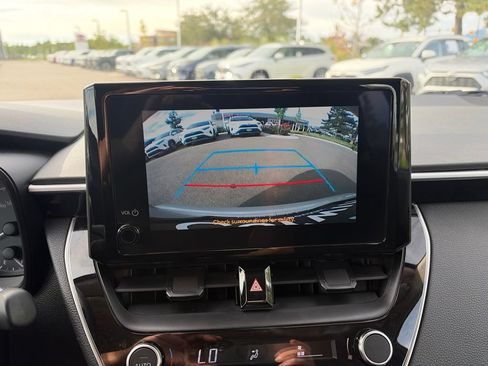 Used 2025 Toyota Corolla LE FWD image 30