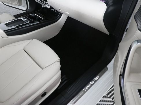 Used 2025 Mercedes-Benz CLA 250 image 23