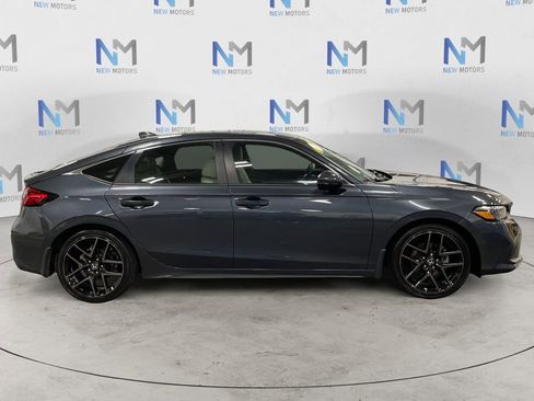 Used 2024 Honda Civic Sport Touring image 6