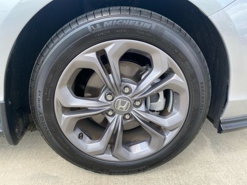 Certified 2024 Honda Accord EX image 29