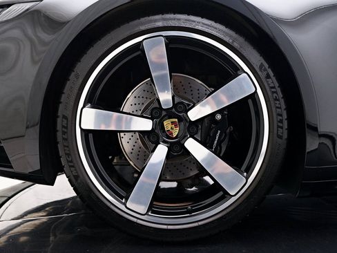 Used 2024 Porsche 911 Carrera S image 33