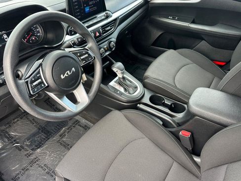 Used 2024 Kia Forte LXS image 9