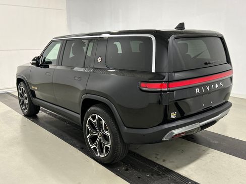 Used 2023 Rivian R1S Adventure AWD/4WD image 3