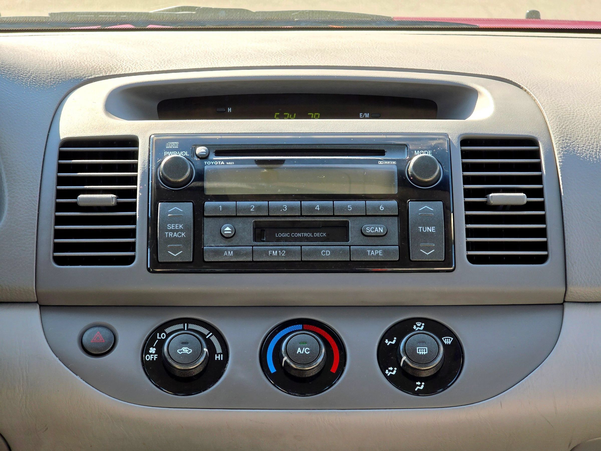 Used 2003 Toyota Camry LE FWD image 29