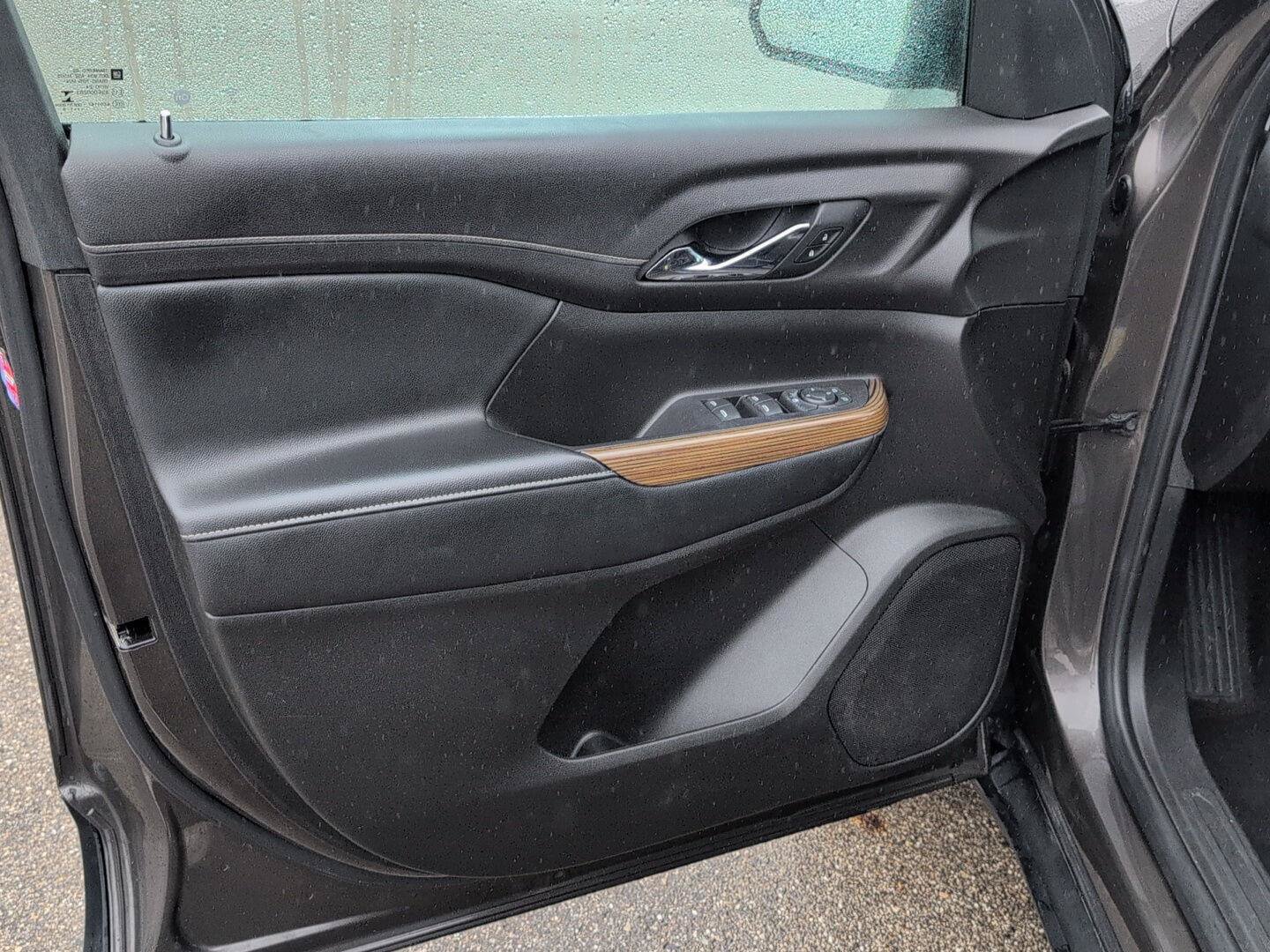 Used 2019 GMC Acadia SLE AWD/4WD image 17