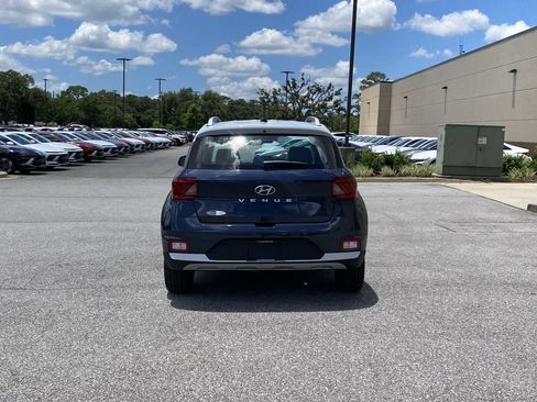 New 2026 Hyundai Venue SEL FWD image 7