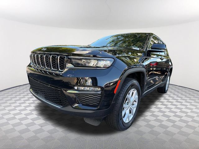 Used 2023 Jeep Grand Cherokee Limited AWD/4WD image 1