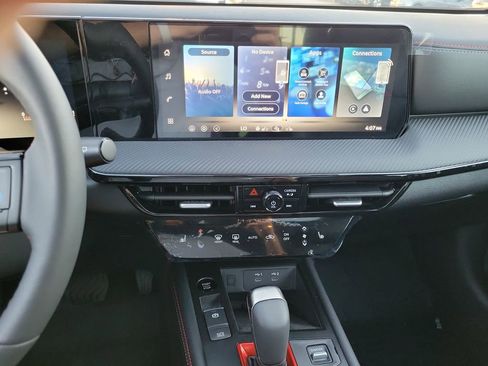 New 2026 Nissan Kicks SR w/ SR Premium Package image 9