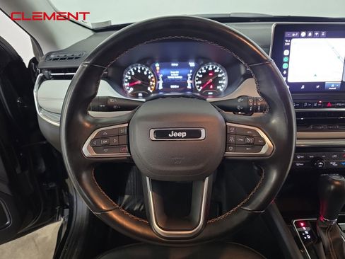 Used 2022 Jeep Compass Limited image 11