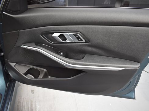 Used 2020 BMW 330i Sedan RWD image 17
