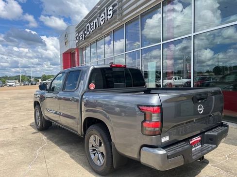 New 2026 Nissan Frontier SV w/ SV Convenience Package RWD image 2