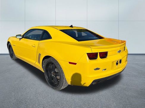Used 2013 Chevrolet Camaro LT RWD image 2
