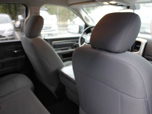 Used 2018 RAM 1500 Classic SLT RWD image 12