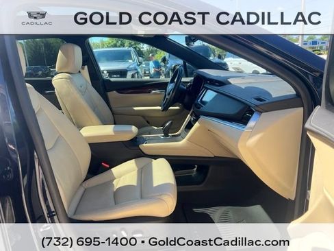Used 2017 Cadillac XT5 Luxury w/ Driver Awareness Package AWD/4WD image 7
