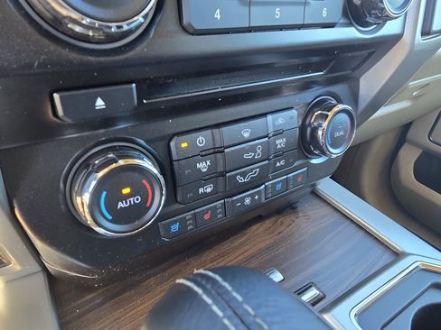 Used 2016 Ford F150 Lariat w/ Equipment Group 501A Mid image 22