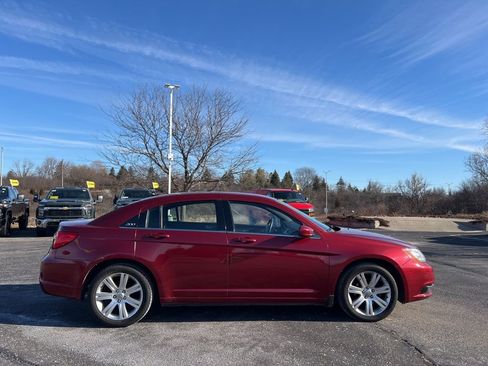 Used 2013 Chrysler 200 Touring image 3