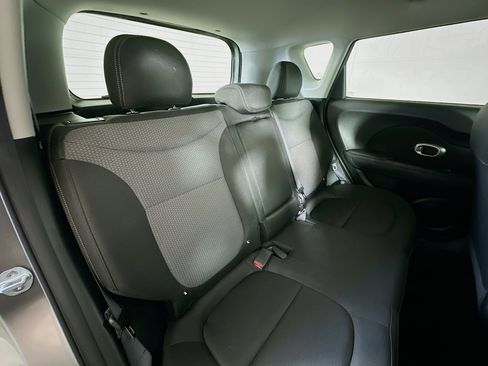 Used 2018 Kia Soul + FWD image 24