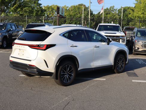 Used 2024 Lexus NX 250 FWD w/ Towing Package (2000 Lbs) image 10