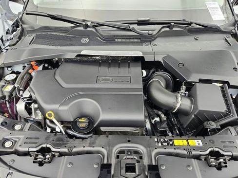 New 2025 Land Rover Range Rover Evoque Dynamic SE image 33