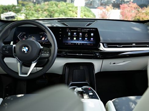 New 2026 BMW X1 xDrive28i w/ Convenience Package image 25