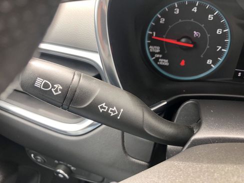 Used 2019 Chevrolet Equinox LS w/ LS Convenience Package FWD image 24