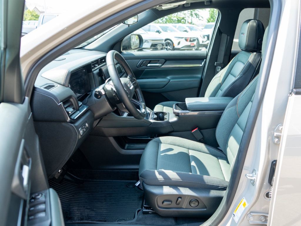 Certified 2026 GMC Terrain AT4 AWD/4WD image 12