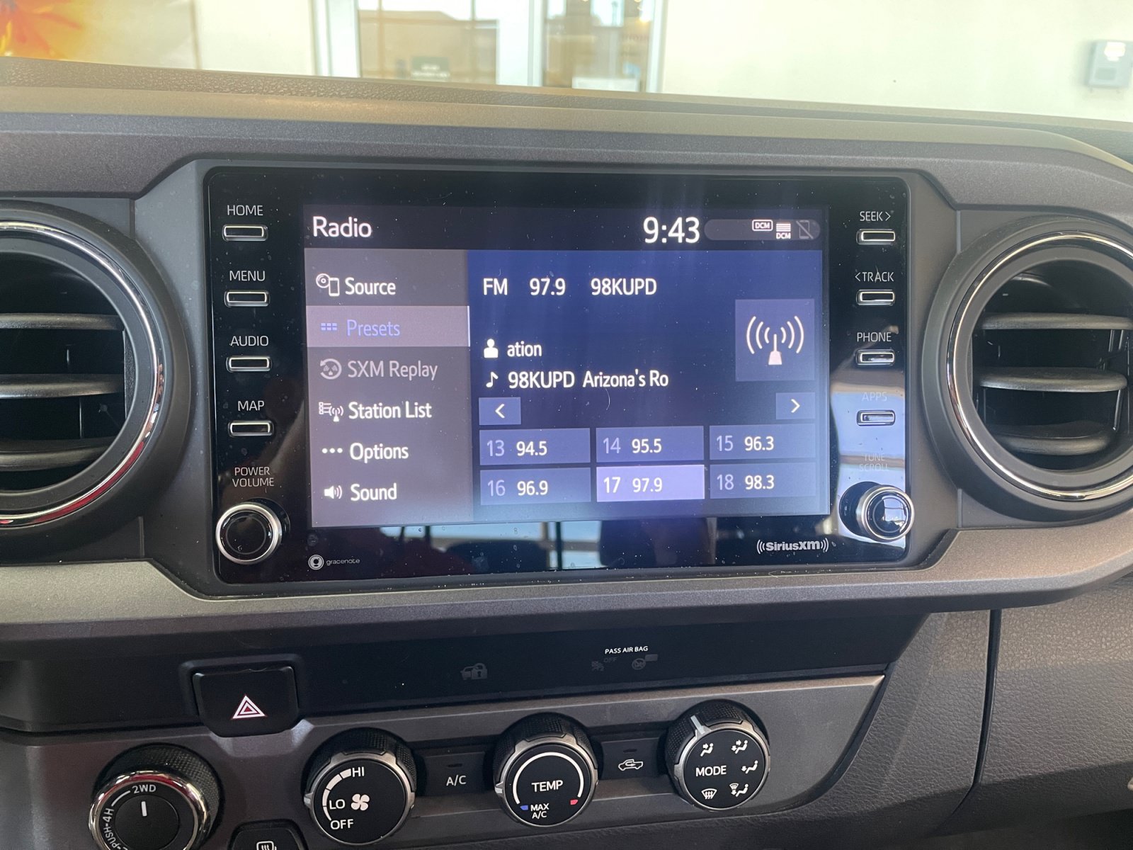 Used 2020 Toyota Tacoma TRD Off-Road AWD/4WD image 28