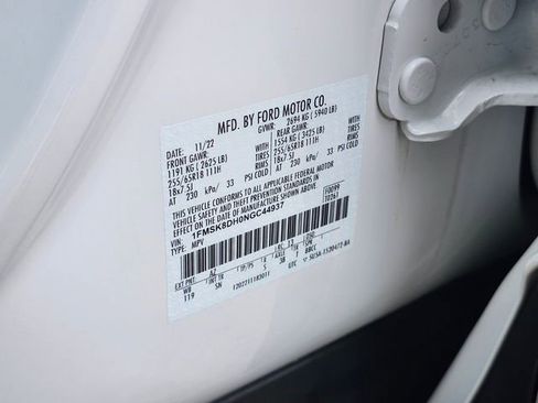 Certified 2022 Ford Explorer XLT w/ Equipment Group 202A AWD/4WD image 37