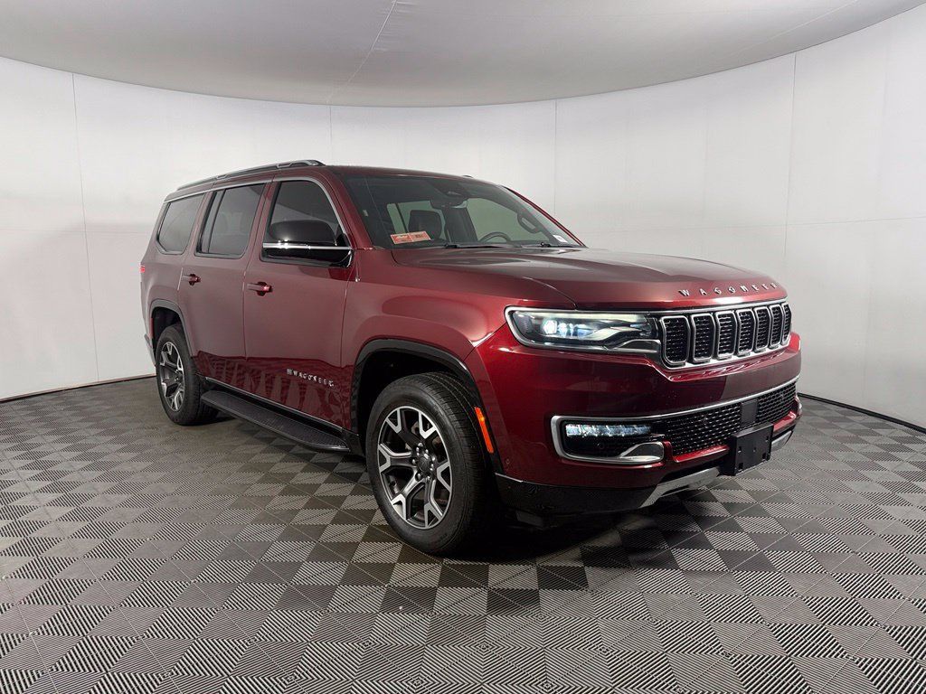 Used 2023 Jeep Wagoneer Series III w/ Preferred Equipment Group AWD/4WD image 5