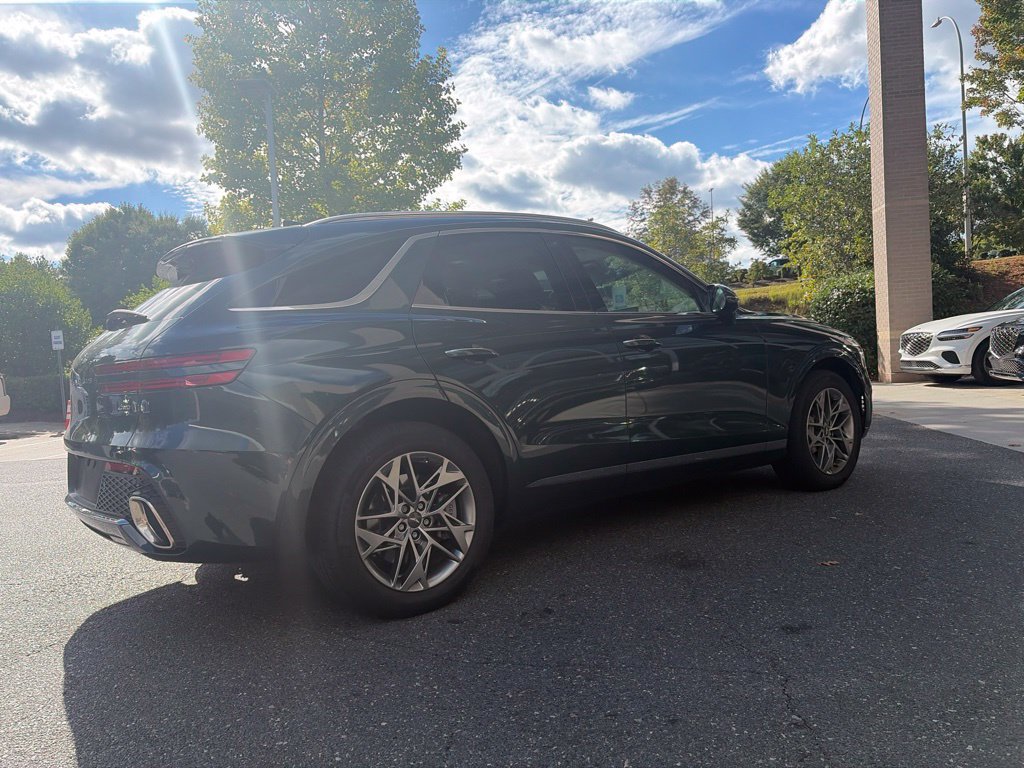 Used 2023 Genesis GV70 2.5T w/ Select Package AWD/4WD image 3