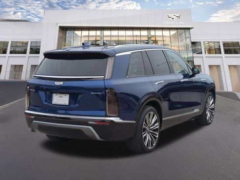 Used 2026 Cadillac Vistiq Premium Luxury AWD/4WD image 5