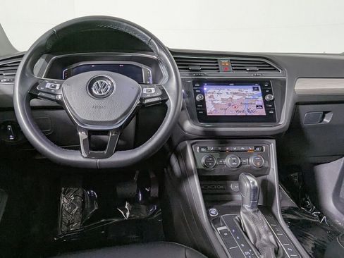 Used 2019 Volkswagen Tiguan SE FWD image 15