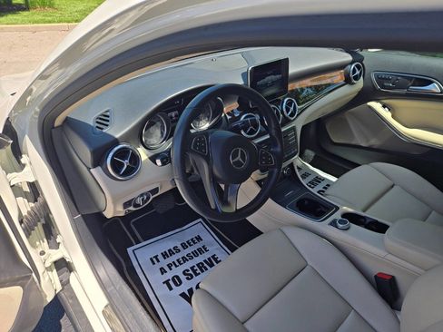 Used 2016 Mercedes-Benz GLA 250 4MATIC image 12