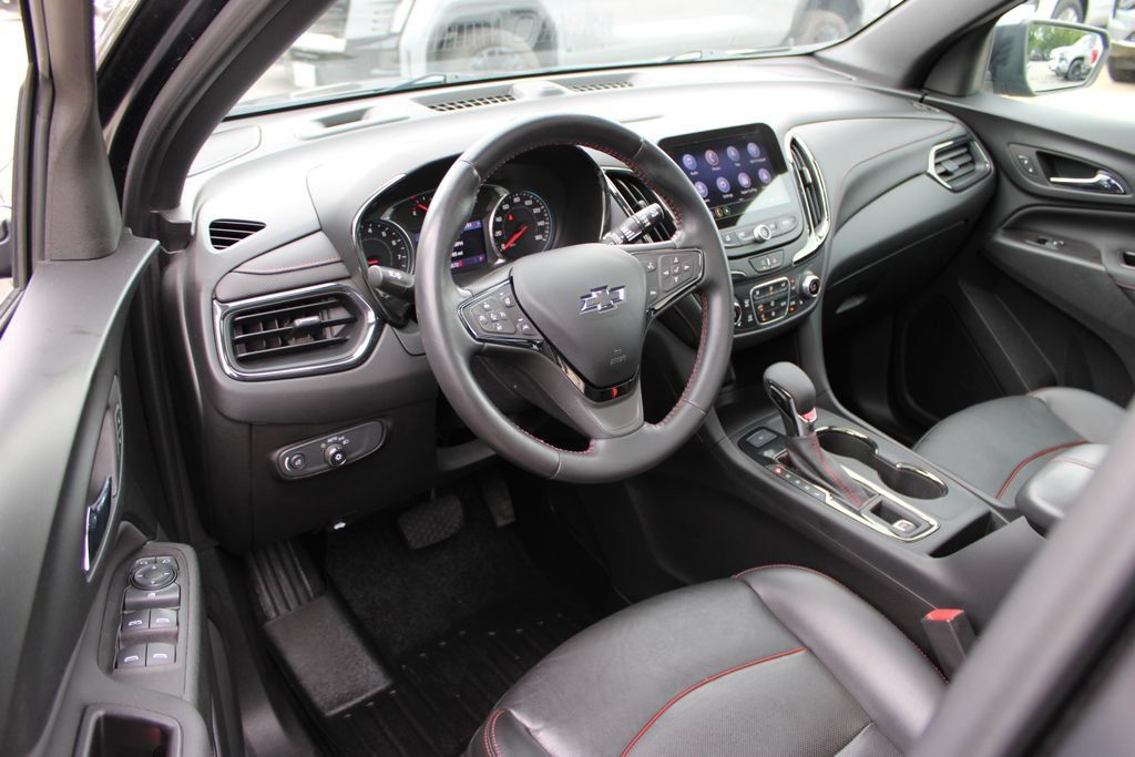 Used 2022 Chevrolet Equinox RS w/ RS Leather Package AWD/4WD image 15