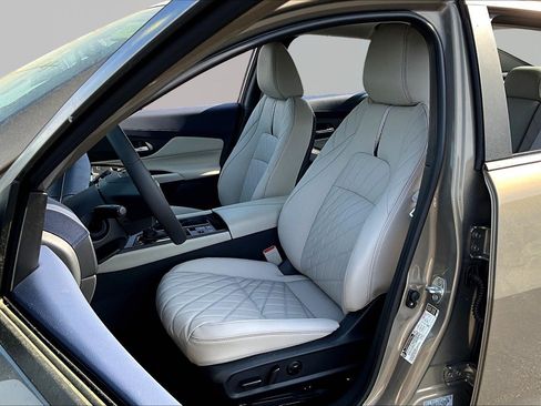 New 2026 Nissan Sentra SL w/ Floor Mat Package FWD image 17