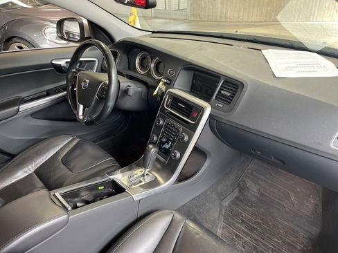 Used 2012 Volvo S60 T5 image 17