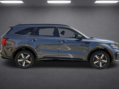 Used 2021 Kia Sorento EX FWD image 3